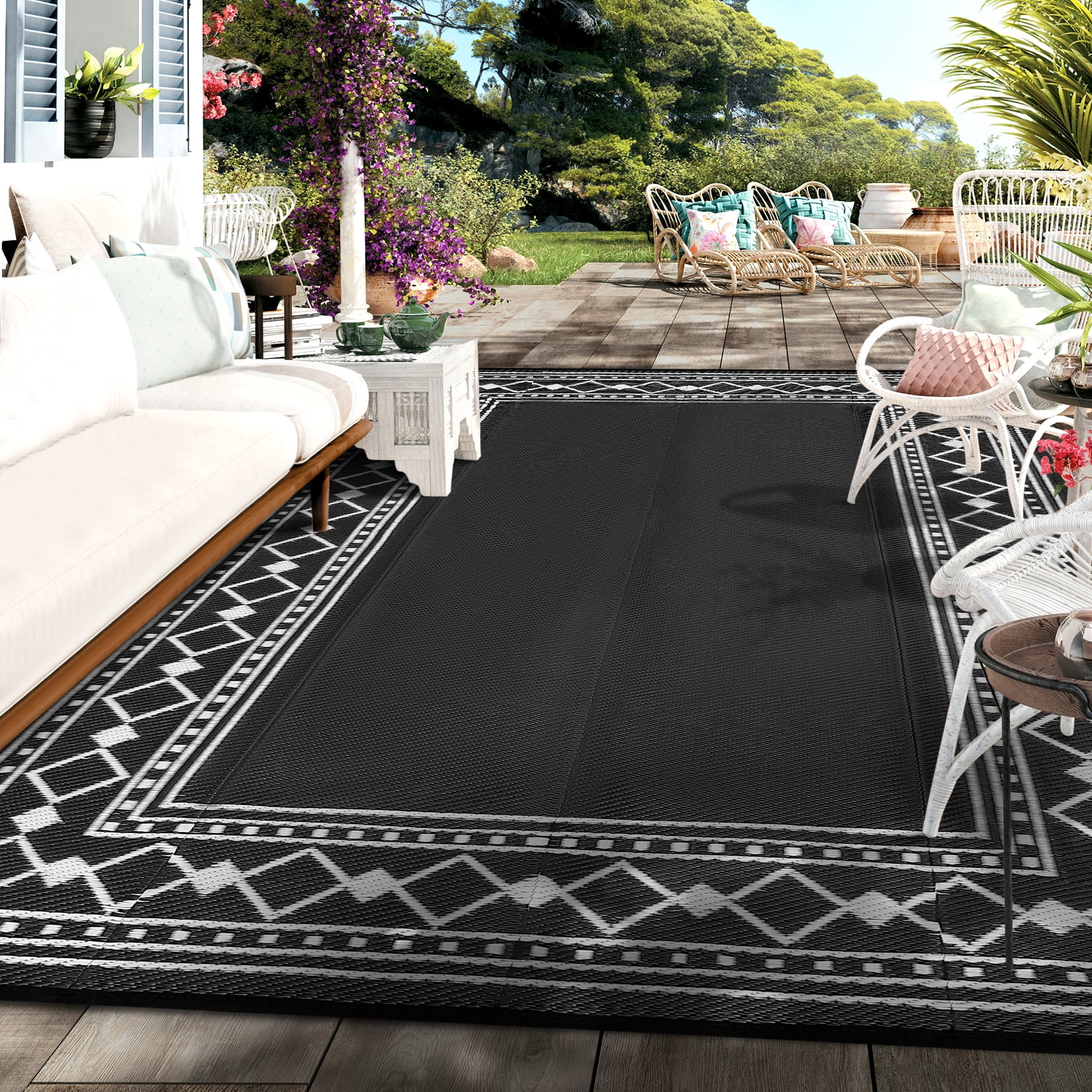 GlowSol 9'x18' Outdoor Rug Modern Bordered Plastic Straw Rug Waterproof Reversible Mat Outdoor Foldable Rug for Camping Patio Picnic, Black White