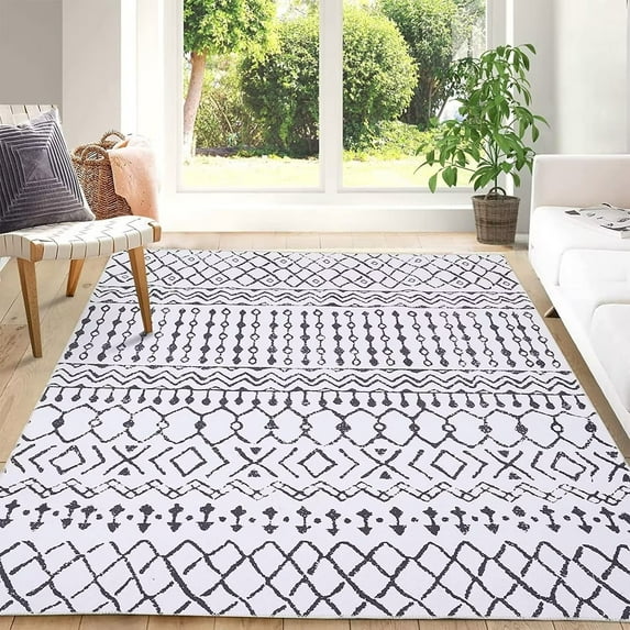 GlowSol Vintage Area Rug Low Pile Geometric Boho Casual Rug Pet Friendly Area Rug for Dorm Laundry Room Living Room Bedroom, 5'x7', Black White