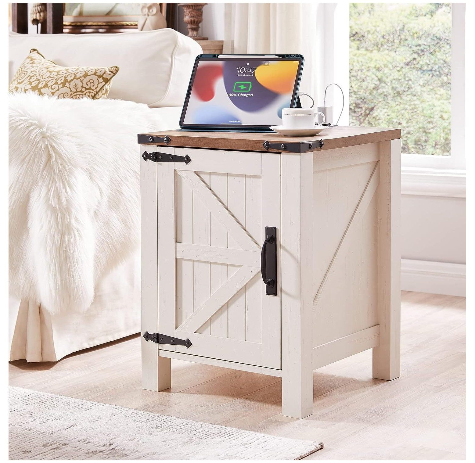 GnHoCh Nightstand with Charging Station, 18 Inch Farmhouse End Table