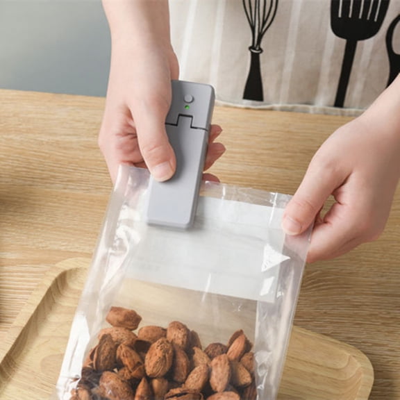 Gnmfd Portable Mini Bag Sealer USB Charging Handheld Plastic Bag Sealing Machine with Magnet, Compact Food Saver for Snack Chips Vacuum Storage, Airtight Heat Sealer for Travel Camping