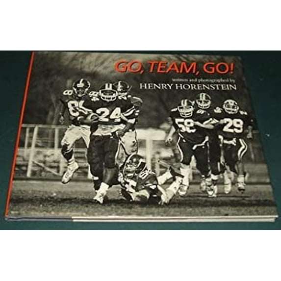 Pre-Owned Go, Team, Go! 9780027444209 Used