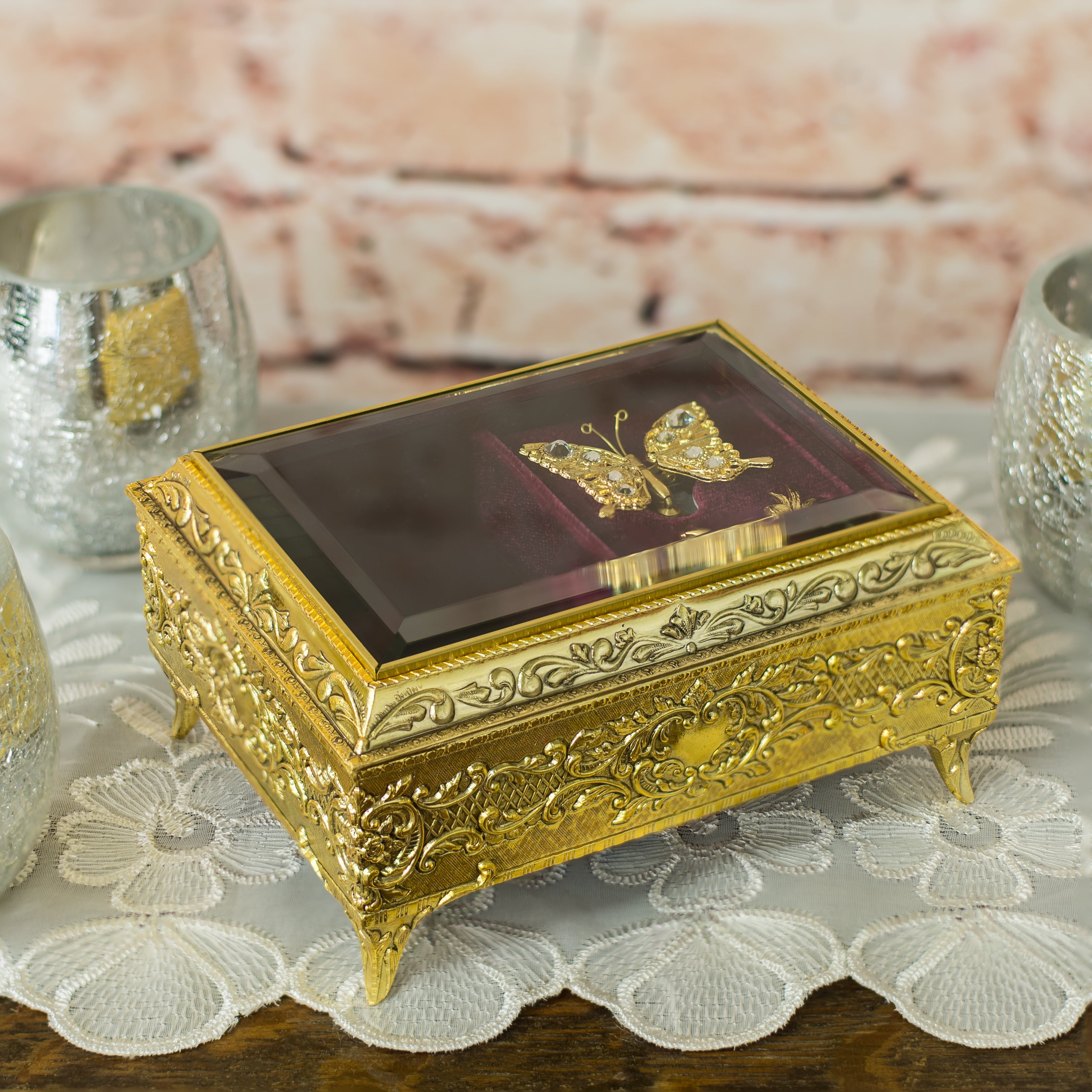 Gold Brass Tone Filigree Butterfly Movement Metal Music Box Gold Brass Tone Filigree Butterfly Movement Metal Music Box