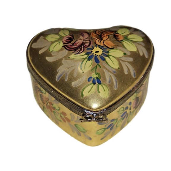 Gold Heart w Flowers Dusty Roses Box | Limoges Boutique Limoges Box Porcelain Figurine