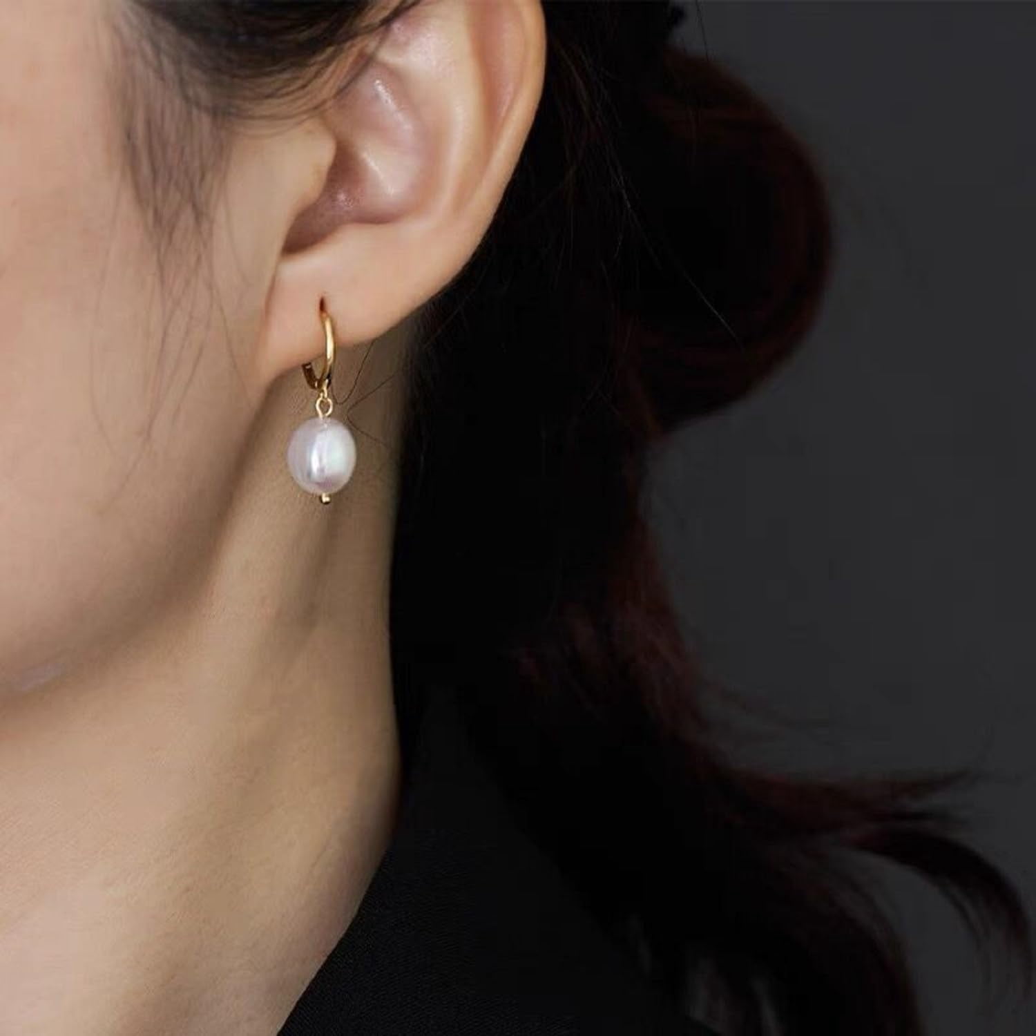 Women's Gold Hoop Earrings for Women with Heart Design and Diamond Accents main image 1