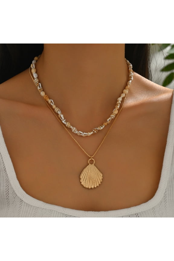 Gold Necklace for Women Boho Spiral Conch Shell Necklace Starfish Necklace Vintage Ocean Sea Shell Choker Pendant Necklace Adjustable Summer Beach Jewelry