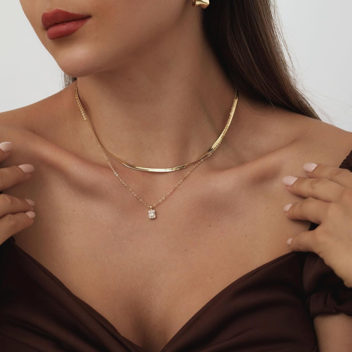 Dainty Gold Bow Pendant Necklace – 14K Gold Plated, Adjustable Choker Chain, Hypoallergenic, Gift Box Included