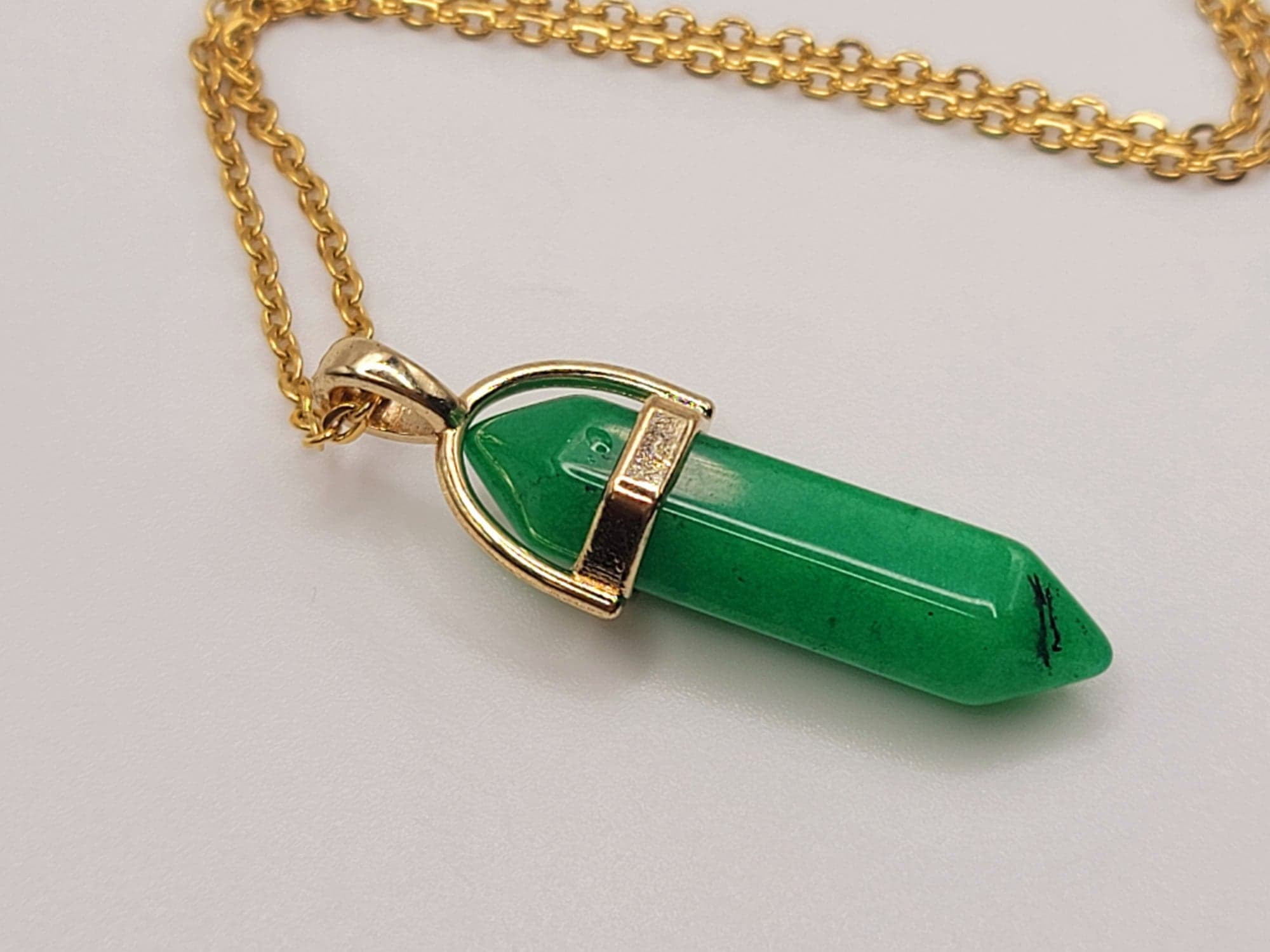 UNKNOWN Gold tone Jade Point Necklace- Good Luck Fortune (Powerful Necklace)