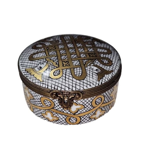 Gold Pattern Round Limoges Box - Kings Queen Elegance Limoges Box Porcelain Figurine