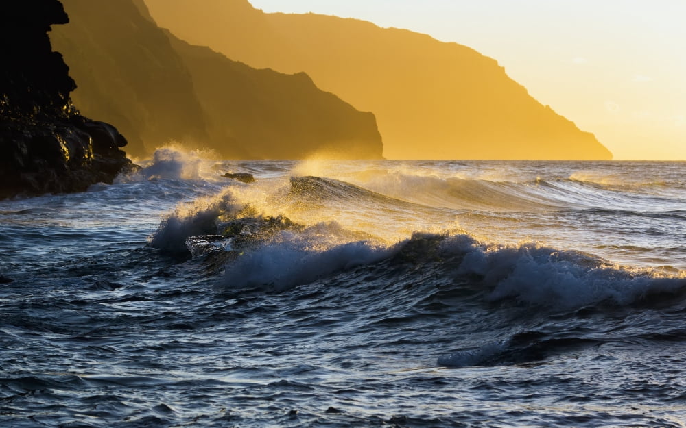 Golden surf looking down the Na Pali Coast Wainiha Kauai Hawaii United States of America Canvas Art - Ian Ludwig Design Pics (19 x 12)