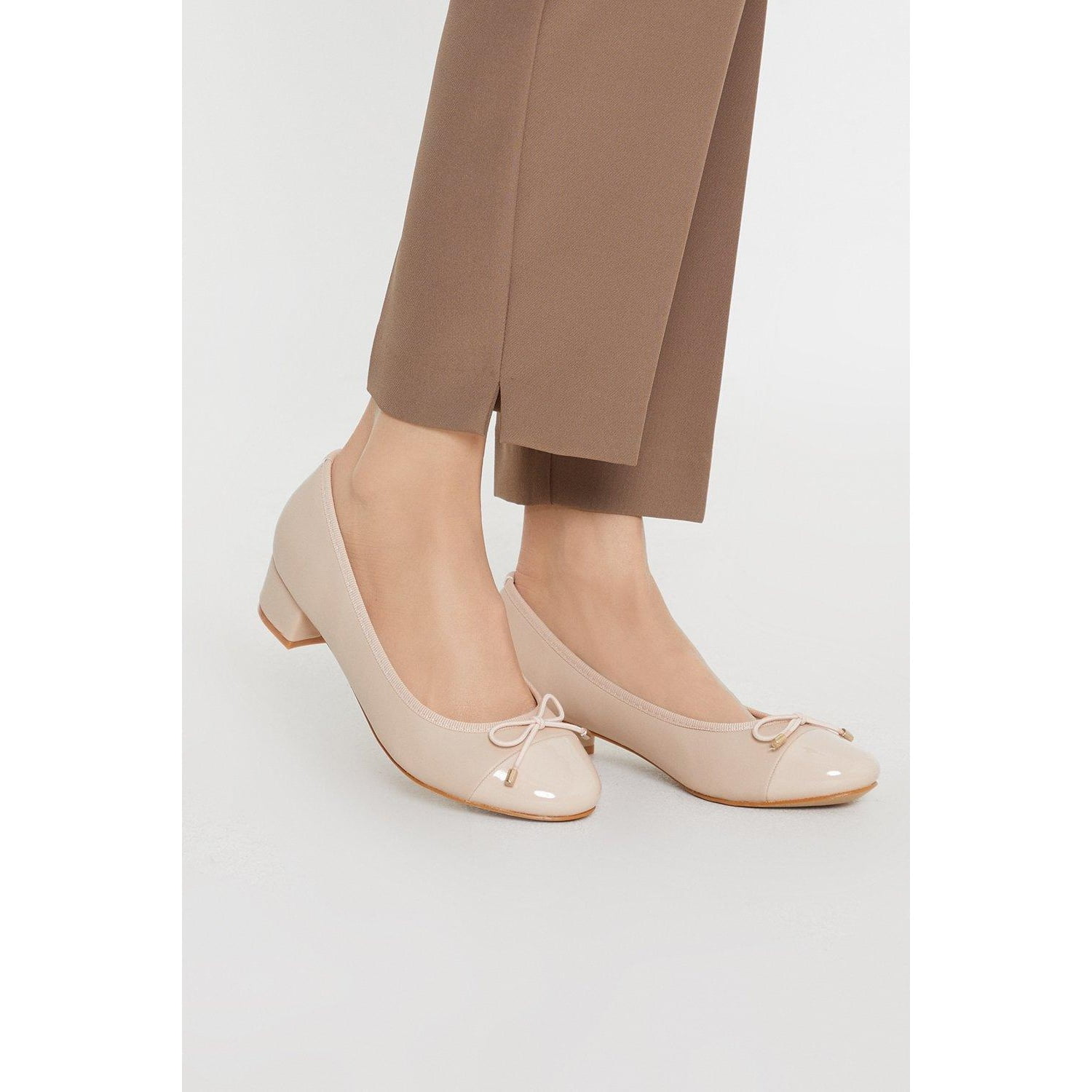 Good For The Sole Womens Talia Block Heel Ballerina Flats