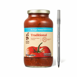 Good & Gather Traditional Pasta Sauce with pan