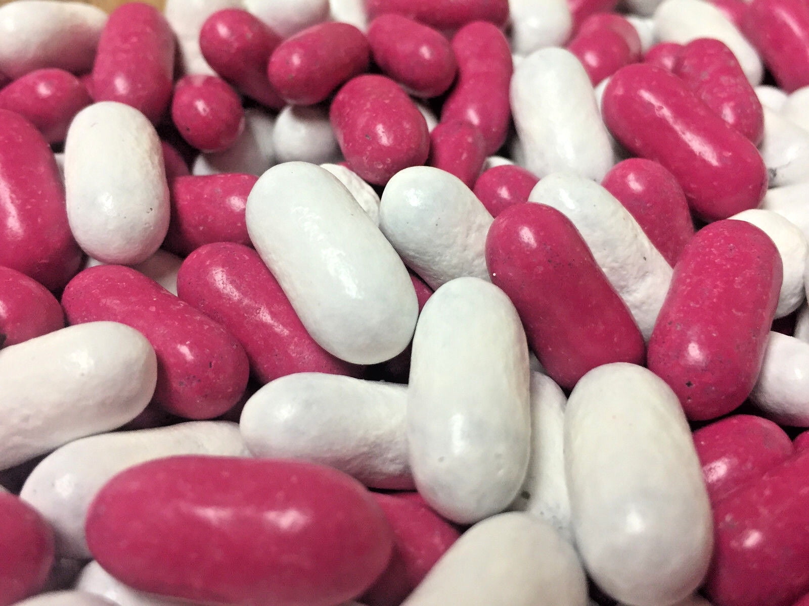 Good & Plenty Classic Licorice Candy 2lbs Classic Retro Bulk Candy FREE