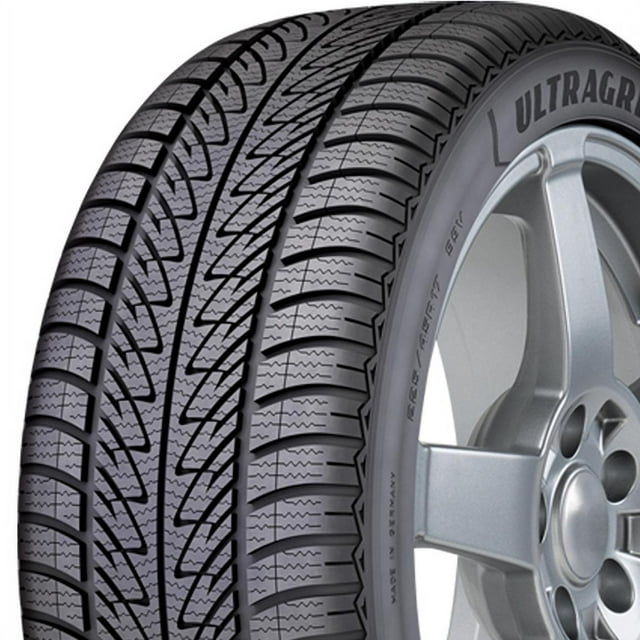Goodyear Ultra Grip 8 Performance 245/45R18 100 V Tire