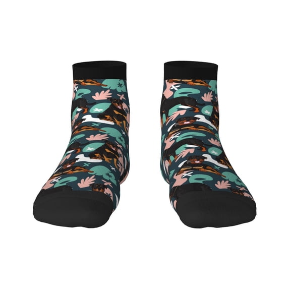 Goofa Rottweiler Pattern Non Slip Socks with Grips for Elderly, Crew Socks Yoga Hospital Socks Cushioned Sole Gripper Socks for Men Women