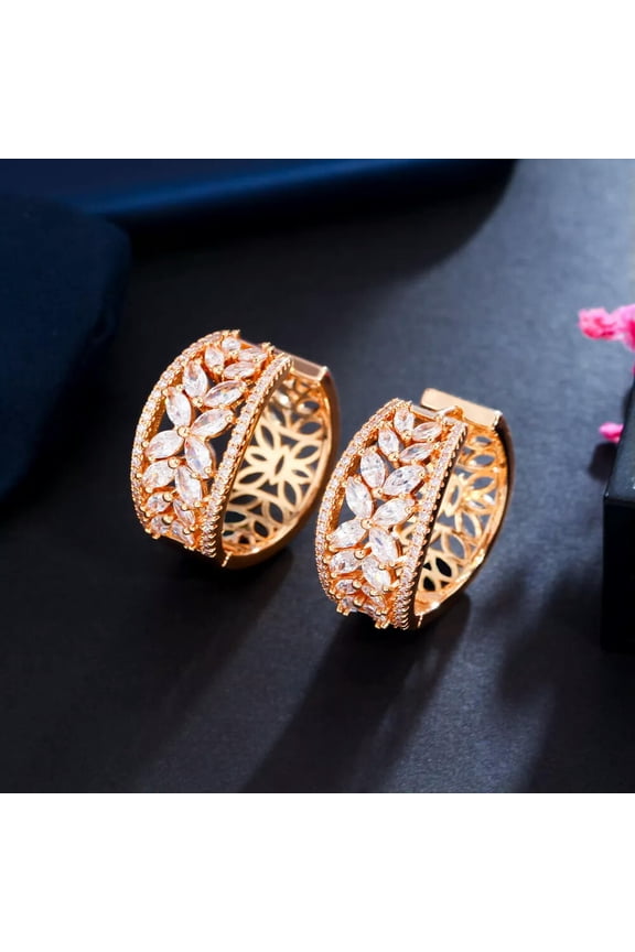 Gorgeous 585 Gold CZ Big Leaf Hollow Out Round Hoop Earrings for Brides Pageant