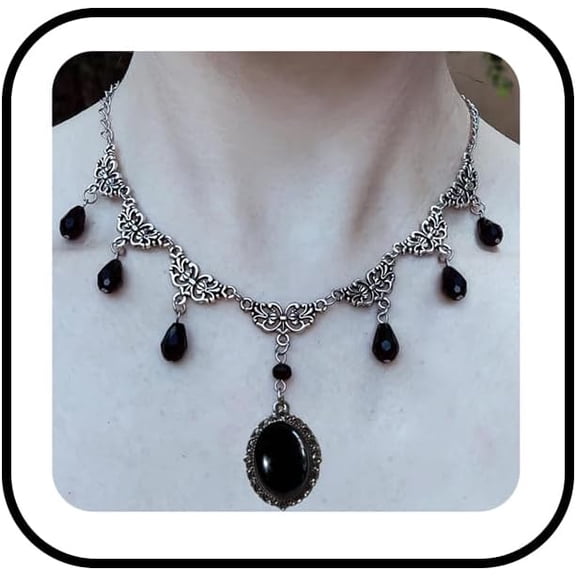 Gothic Bat Choker Necklace for Women,Vintage Victorian Vampire Pendant Necklaces Punk Oval Crystal Cameo Choker Halloween Witch Jewelry Cosplay Party Accessories
