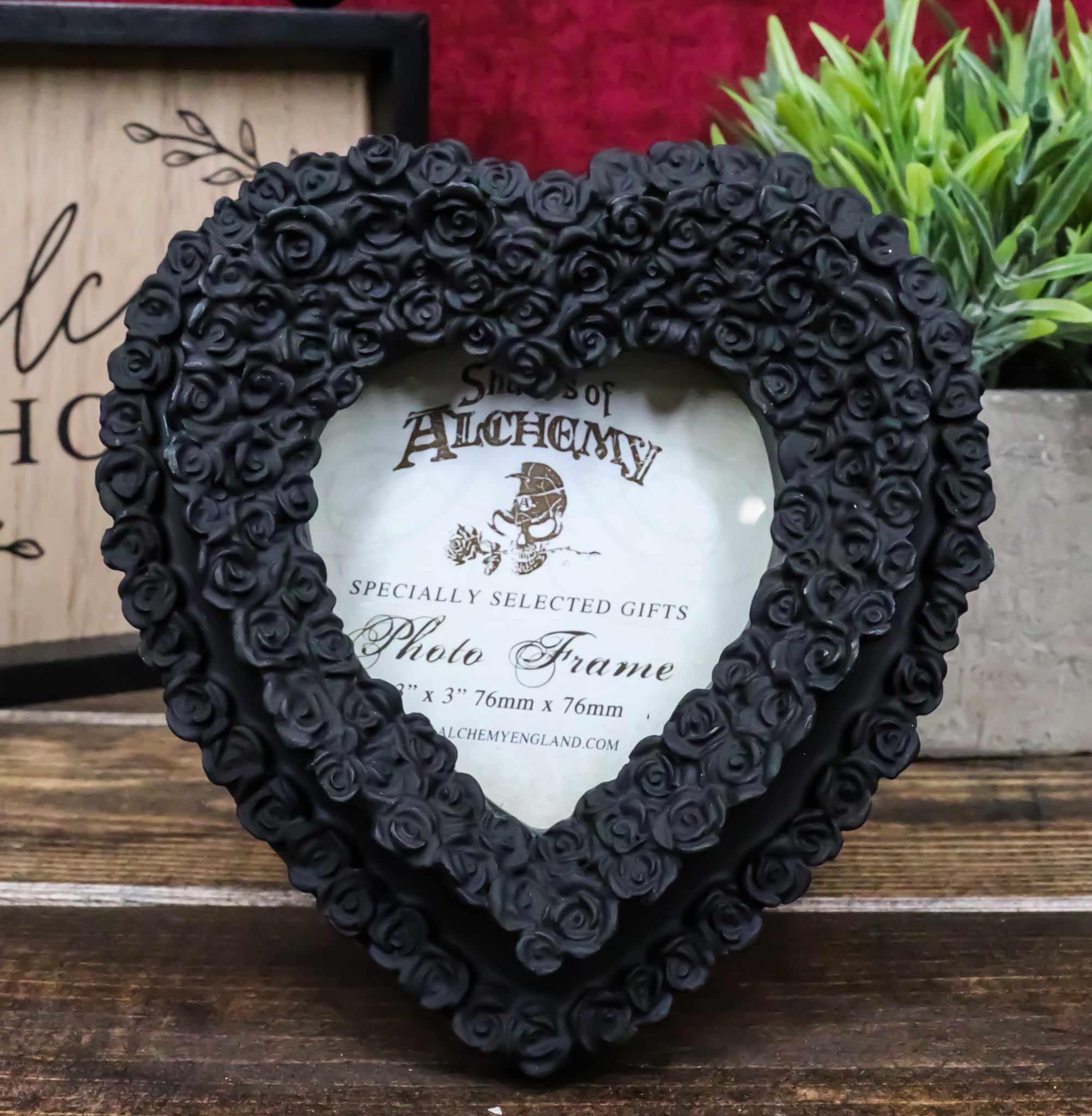 Gothic Day Of The Dead Black Roses Wreath Heart Wall Or Desktop