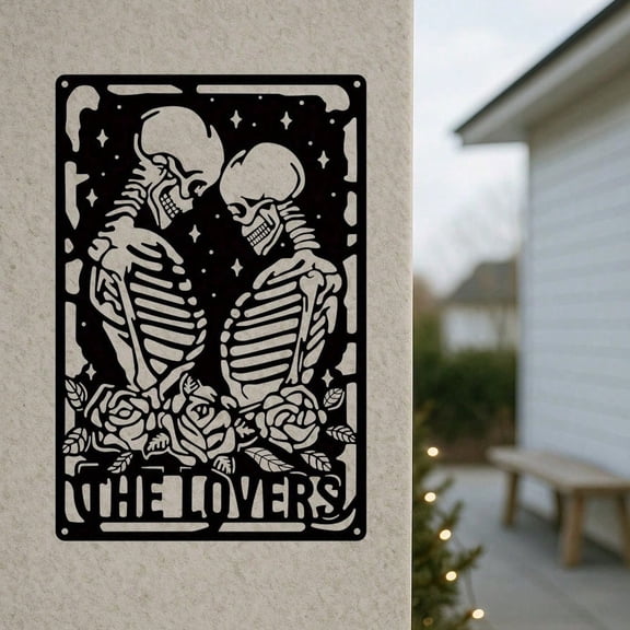 Gothic Romance Metal Wall Art-Laser-Cut Skull Couple Plaque Punk Aesthetic Indoor/Outdoor Decor Wall Sculpture Halloween/Christmas/New Year Gift