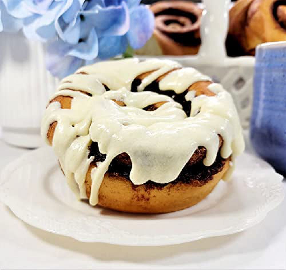 Gourmet Classic Buttercream Jumbo Cinnamon RollsPack of 6
