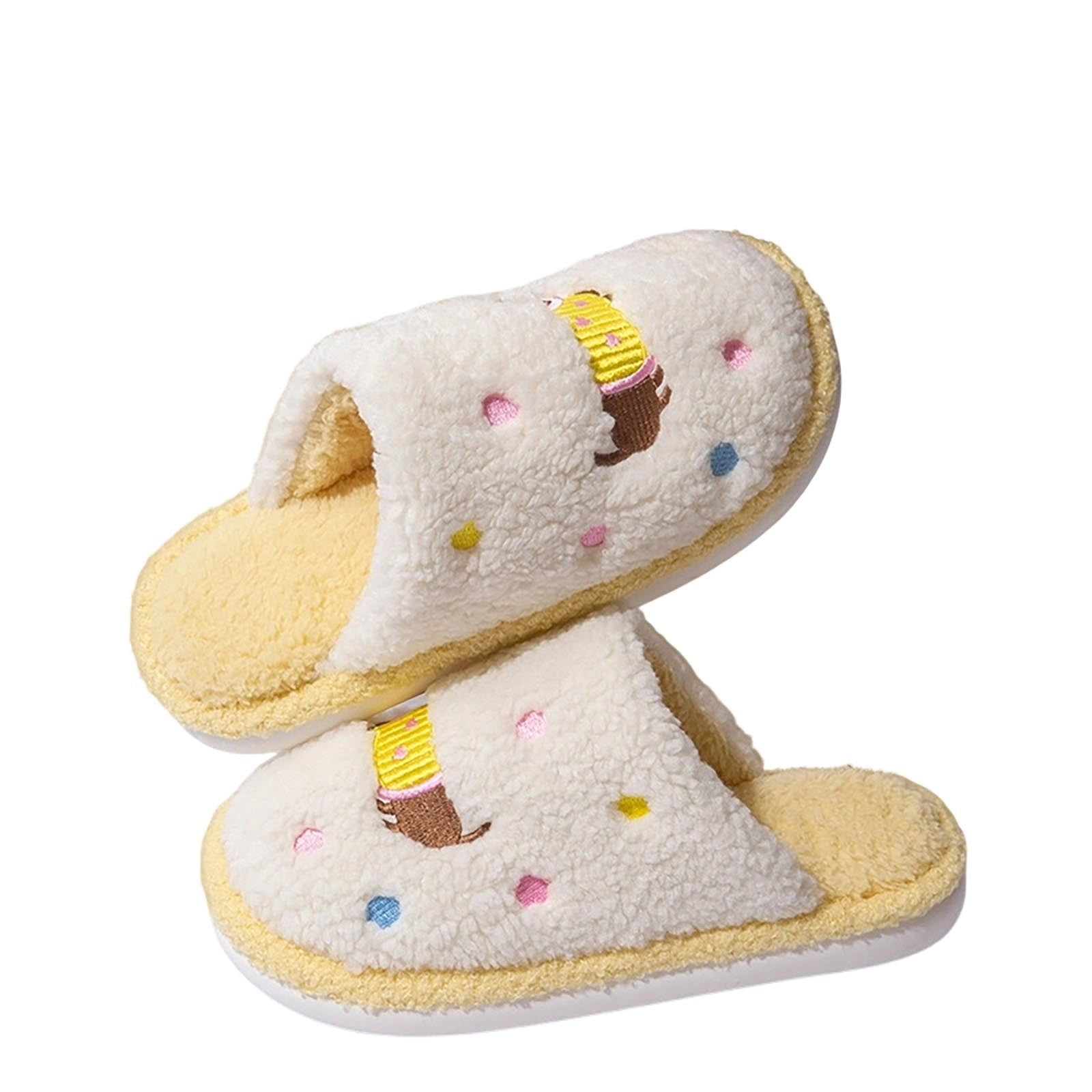 Boote Cartoon Gpaecead Women's Cute Cartoon Embroidered Sherpa Slippers Closed Toe ...
