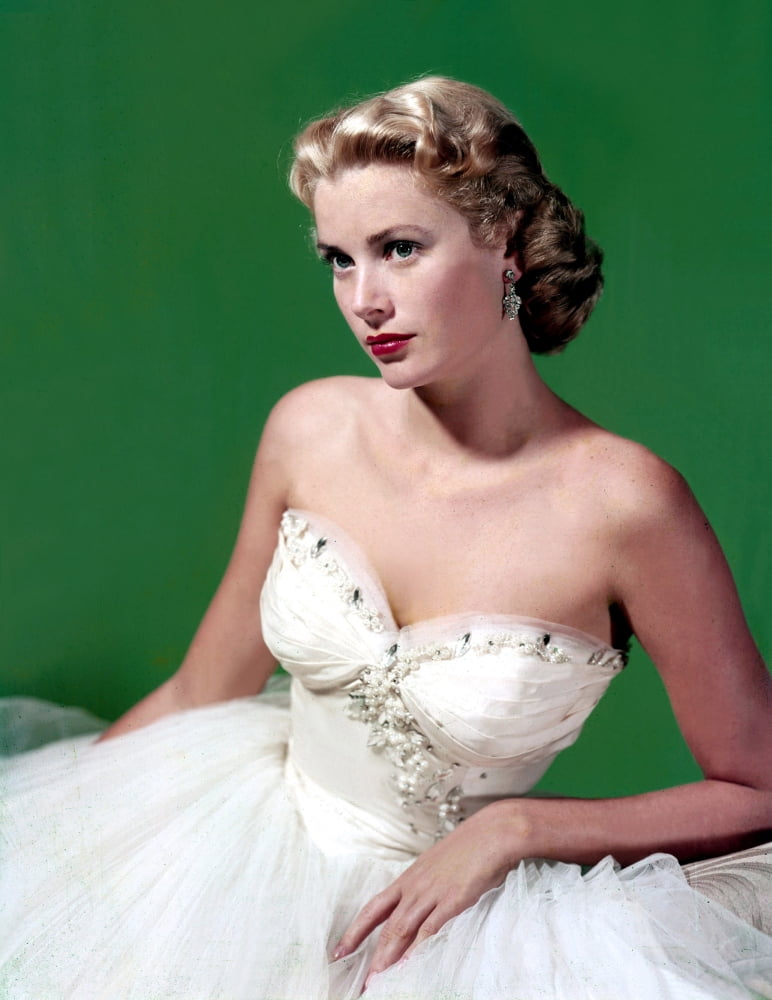Grace Kelly Canvas Art - (16 x 20)