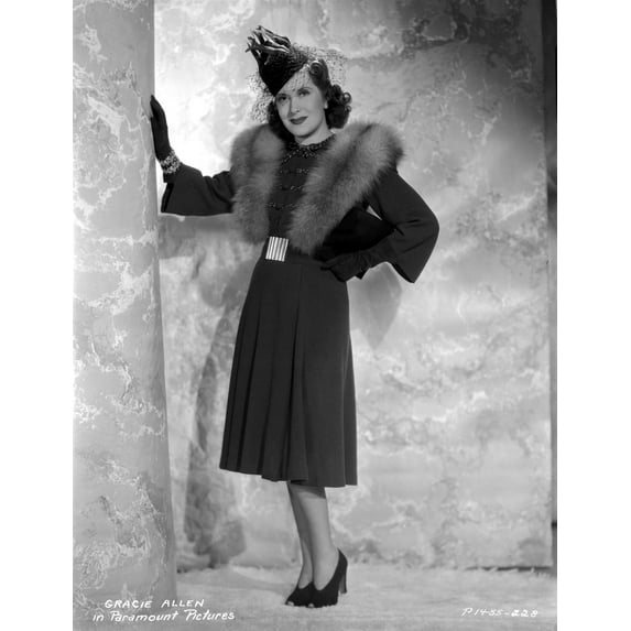 Gracie Allen wearing a dress and fur scarf Photo Print (24 x 30)