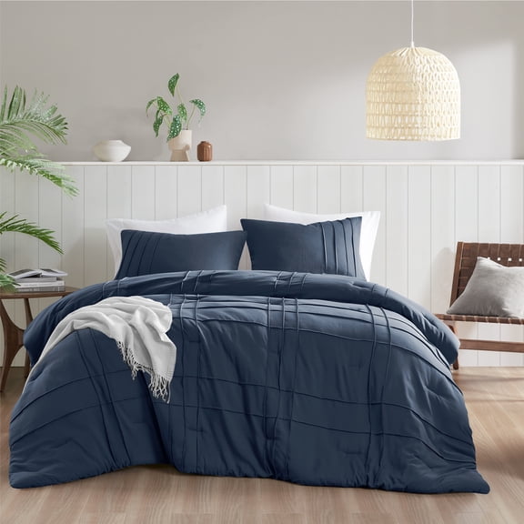 Gracie Mills Elowen Pleated Comforter Set