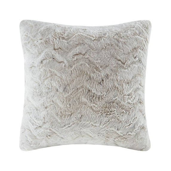 Gracie Mills Faux faux Square Pillow GRACE-3531 Reversible Lux Micro faux 18x18