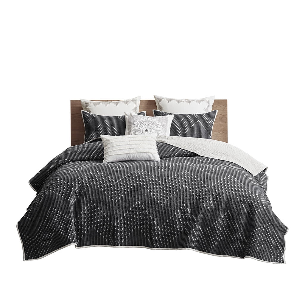 Black Cotton Reversible Chevron Full Quilt Set
