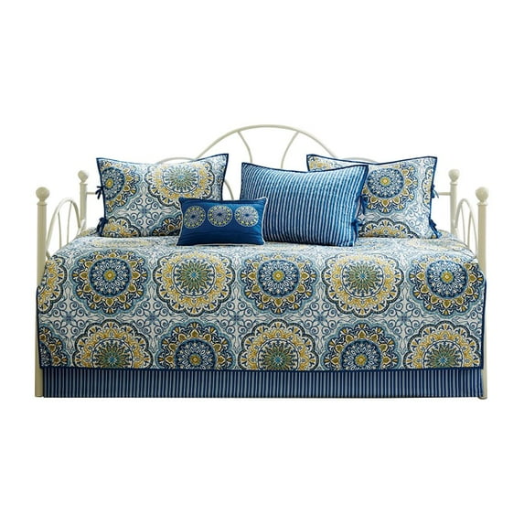 Gracie Mills Lilly Daybed Ensemble Twin Reversible Medallion Quilt GRACE-7776