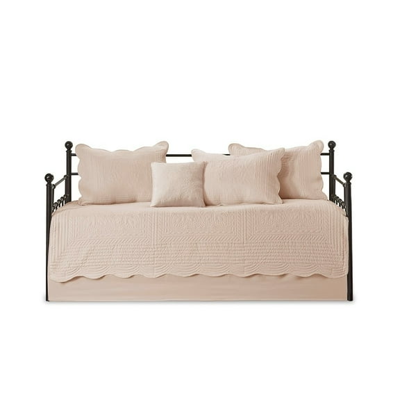 Gracie Mills Salvatore 6-Piece Reversible Cottage-Inspired Scalloped Edges Daybed Set - GRACE-9624