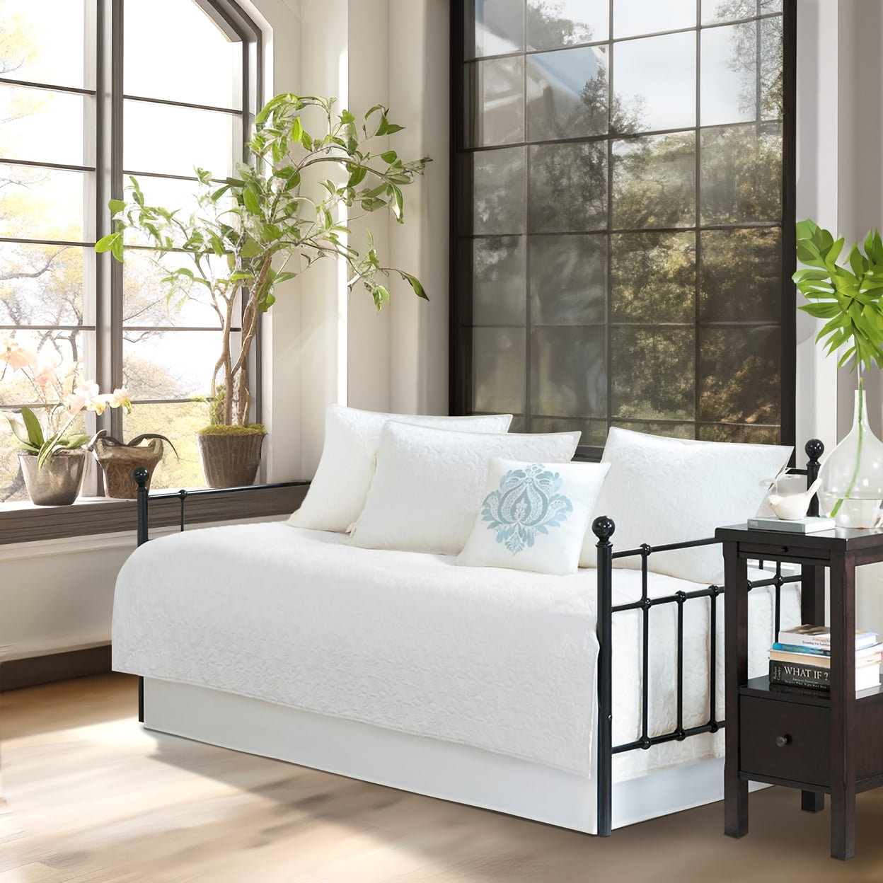 White Twin 6-Piece Reversible Daybed Cover Set