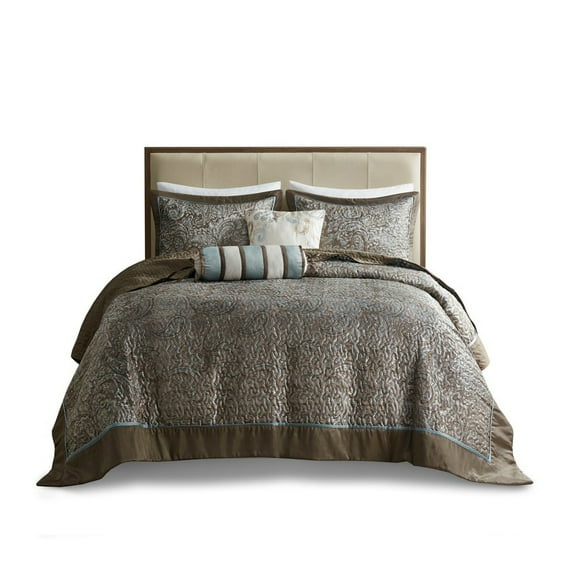 Gracie Mills Thornton 5-Piece Reversible Jacquard Bedspread Set with Throw Pillows - GRACE-8376