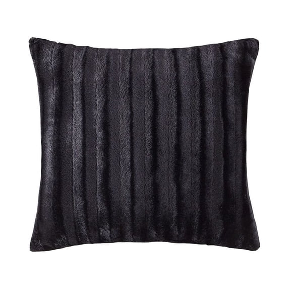 Gracie Mills Wilfred Faux faux Square Pillow - GRACE-6475