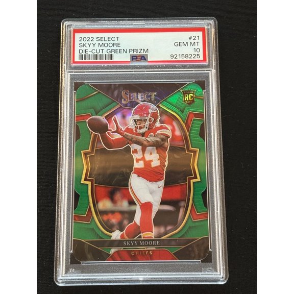 Graded 2022 Select Emerald Rookie Skyy Moore #21 PSA 10 Football Card