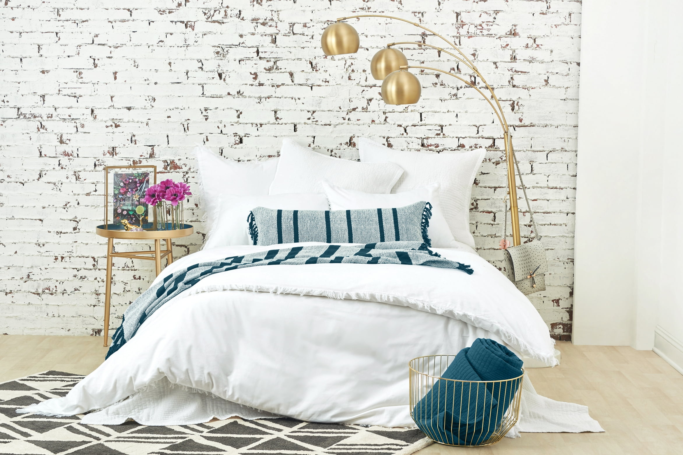 White Cotton Queen Quilt Set with Diamond Pattern