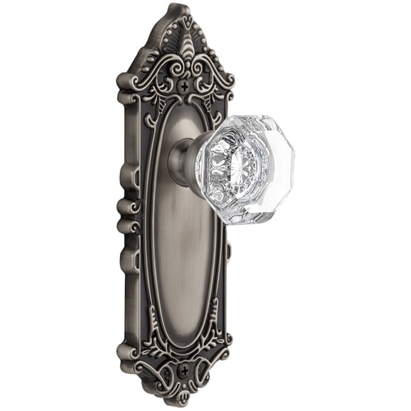 Grandeur Chambord Door Knob with Grande Victorian Plate
