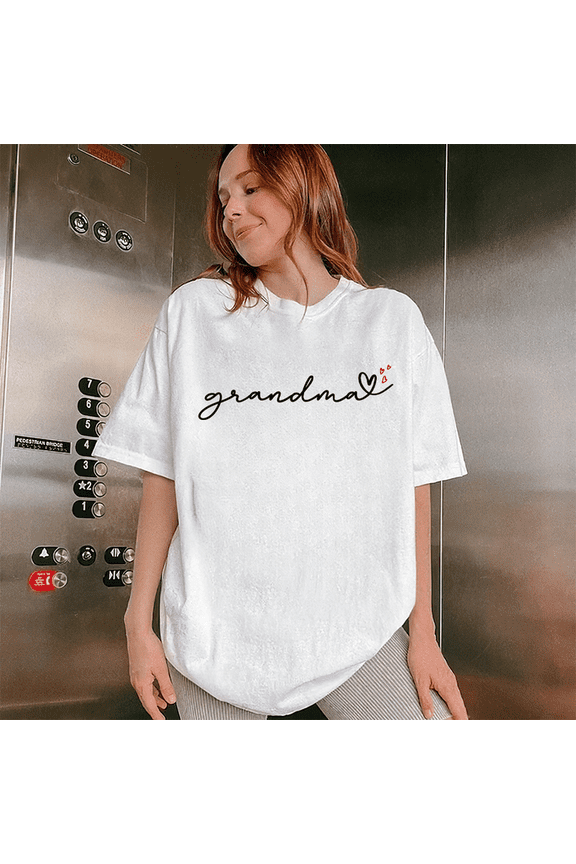 Grandma Gift T-Shirt – Simple Heart Design