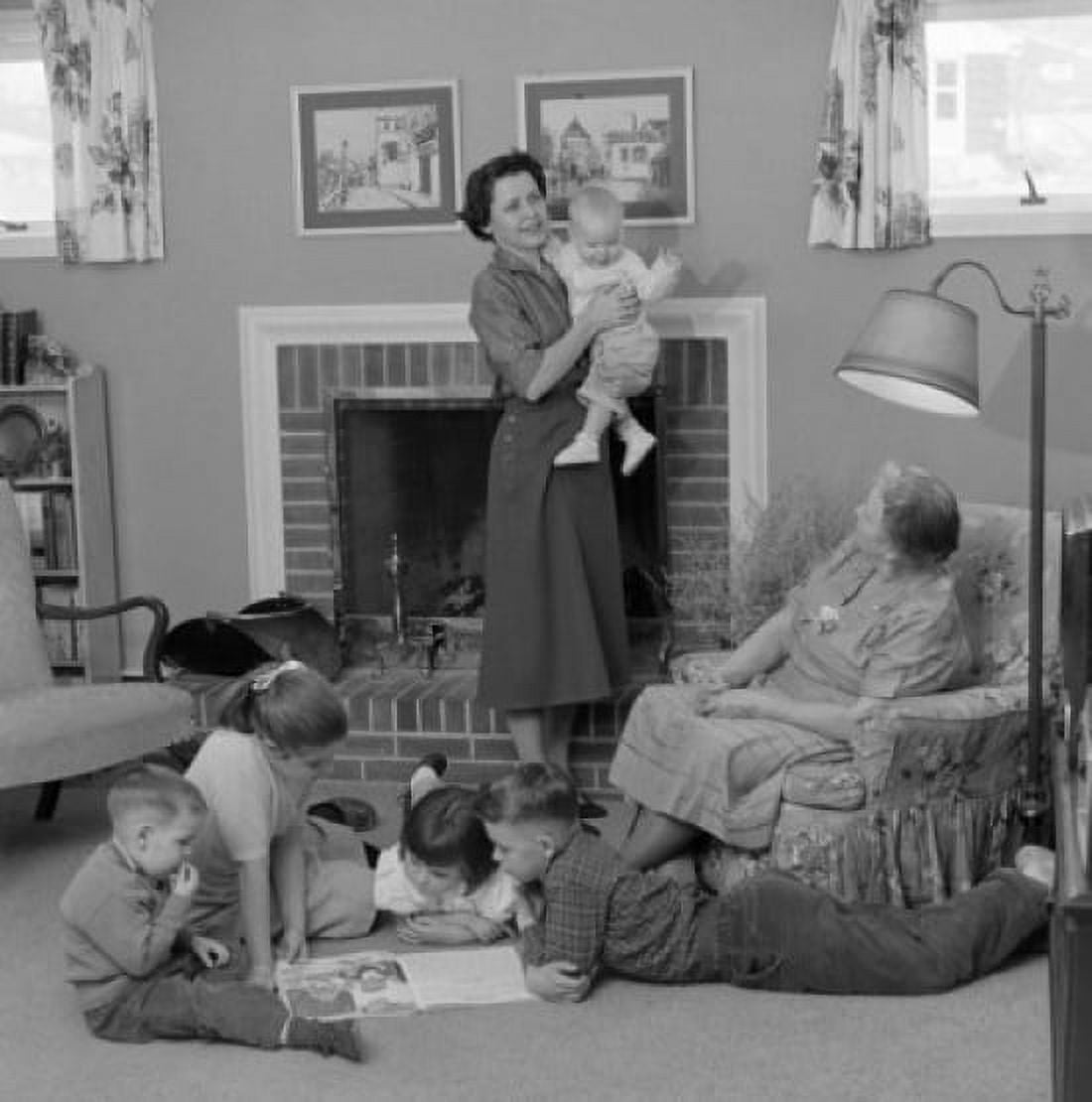 Grandmother and mother with five kids Canvas Art - (18 x 24)