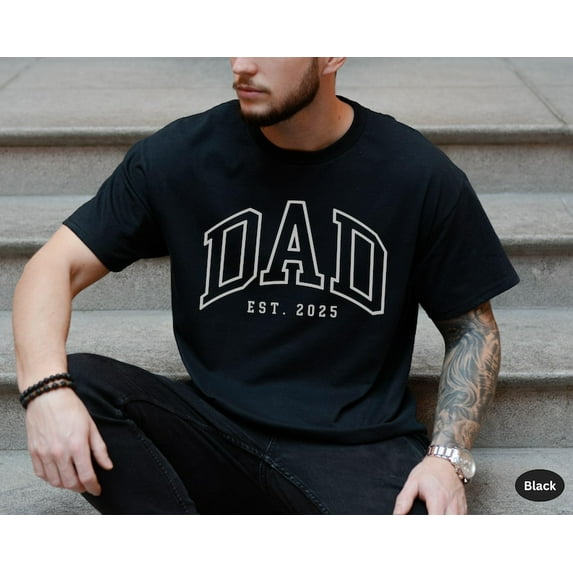 Grandpa Est Year Shirt New Dad Shirt Personalized Grandpa Sweatshirt Daddy Tshirt Fathers Day Gift For Papa T-Shirt