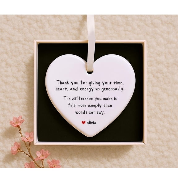 Gratitude Ornament, Elegant Appreciation Keepsake, Minimal Heartfelt Hanging Decoration, Timeless Thankful Home Accent
