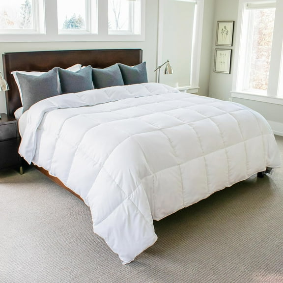 Gray Eagle Oversized Queen Comforter, White, All Season Down Alternative Comforter Queen, Extra Large Queen Comforter, Oversized Queen Duvet Insert, Fluffy Hotel Comforter, 104 x 98 inches