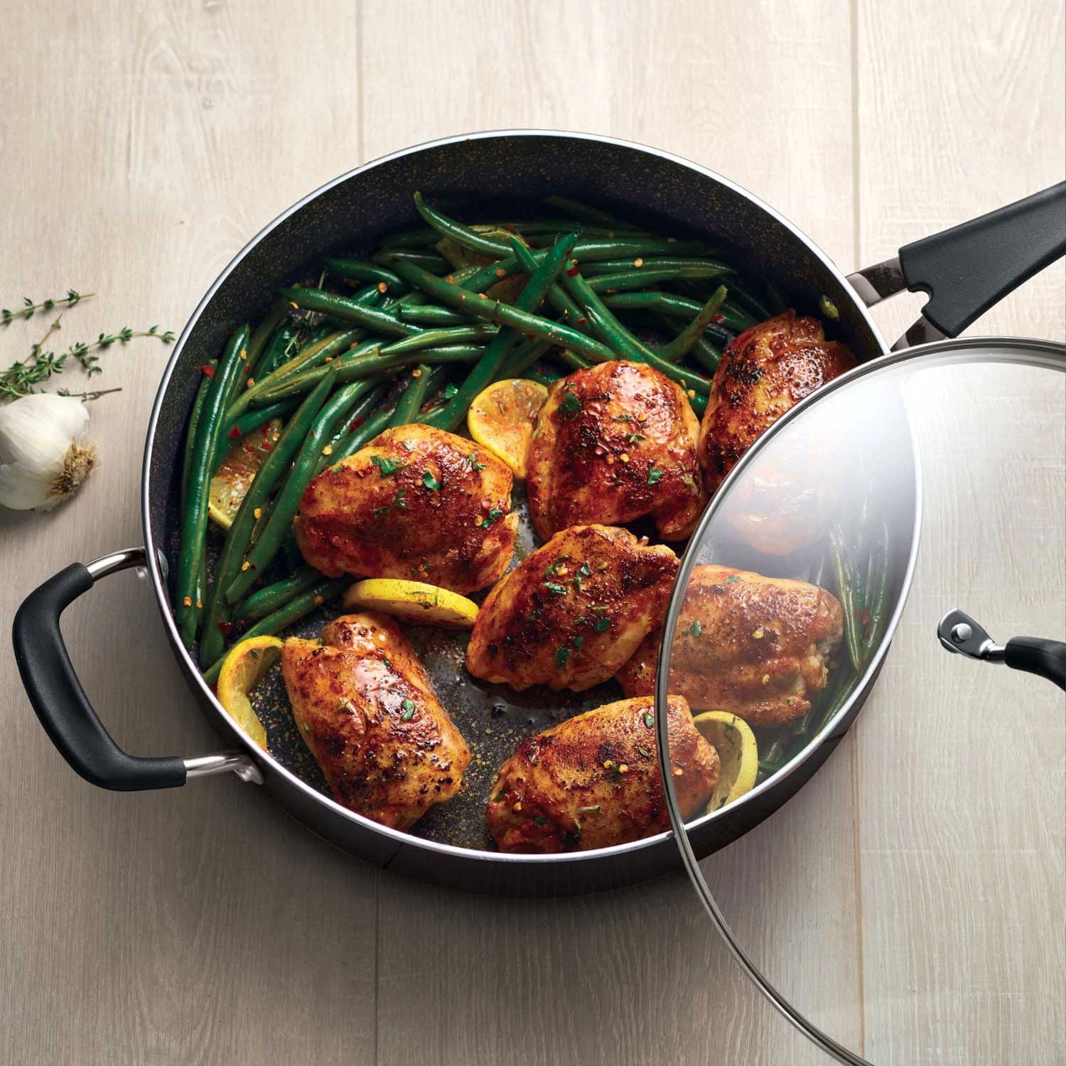 Tramontina 12.5 Covered Cast Iron Skillet