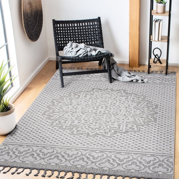 Gray/White Medallion Design - Polypropylene and Easy to Clean - Outdoor Patio - Enhance Outdoor Look Rug