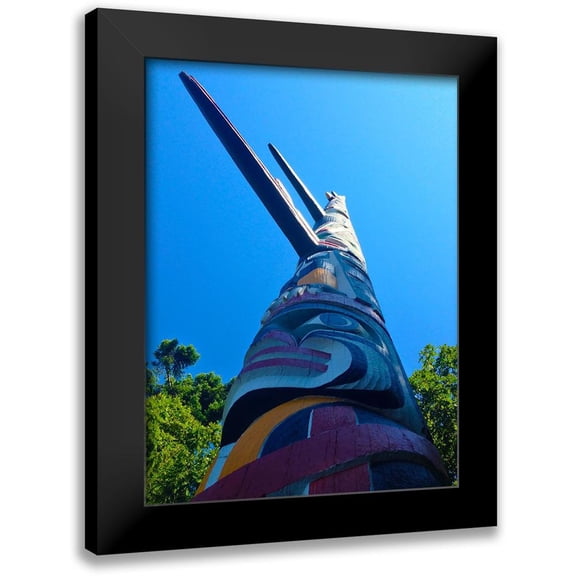 Grayscale 19x24 Black Modern Framed Museum Art Print Titled - Totem Pole I