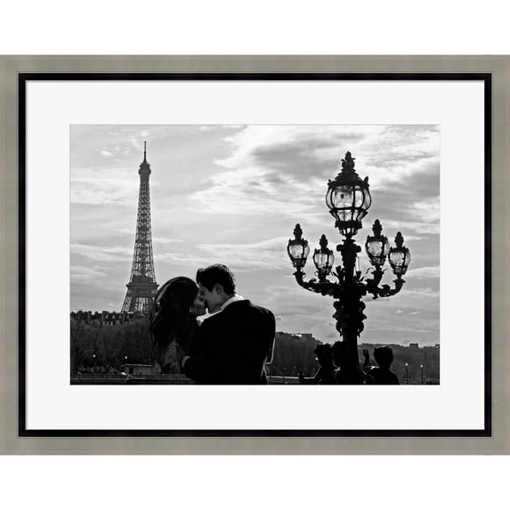 Great Art Now A Kiss in Paris by Julian Lauren, Framed Wall Art, 27W x 21.25H