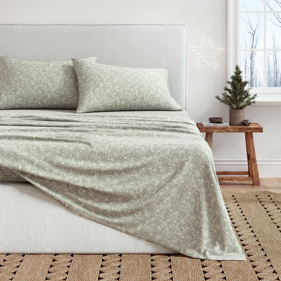 Great Bay Home 4-Piece 100% Turkish Cotton Flannel Sheet Set, Full, Icy Bloom