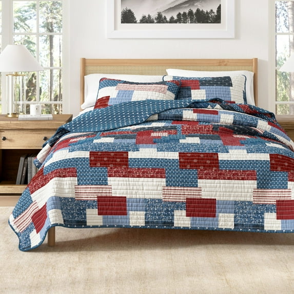 Great Bay Home Americana Patchwork Quilt Set with Shams (Twin / Twin XL, Americana Patchwork)