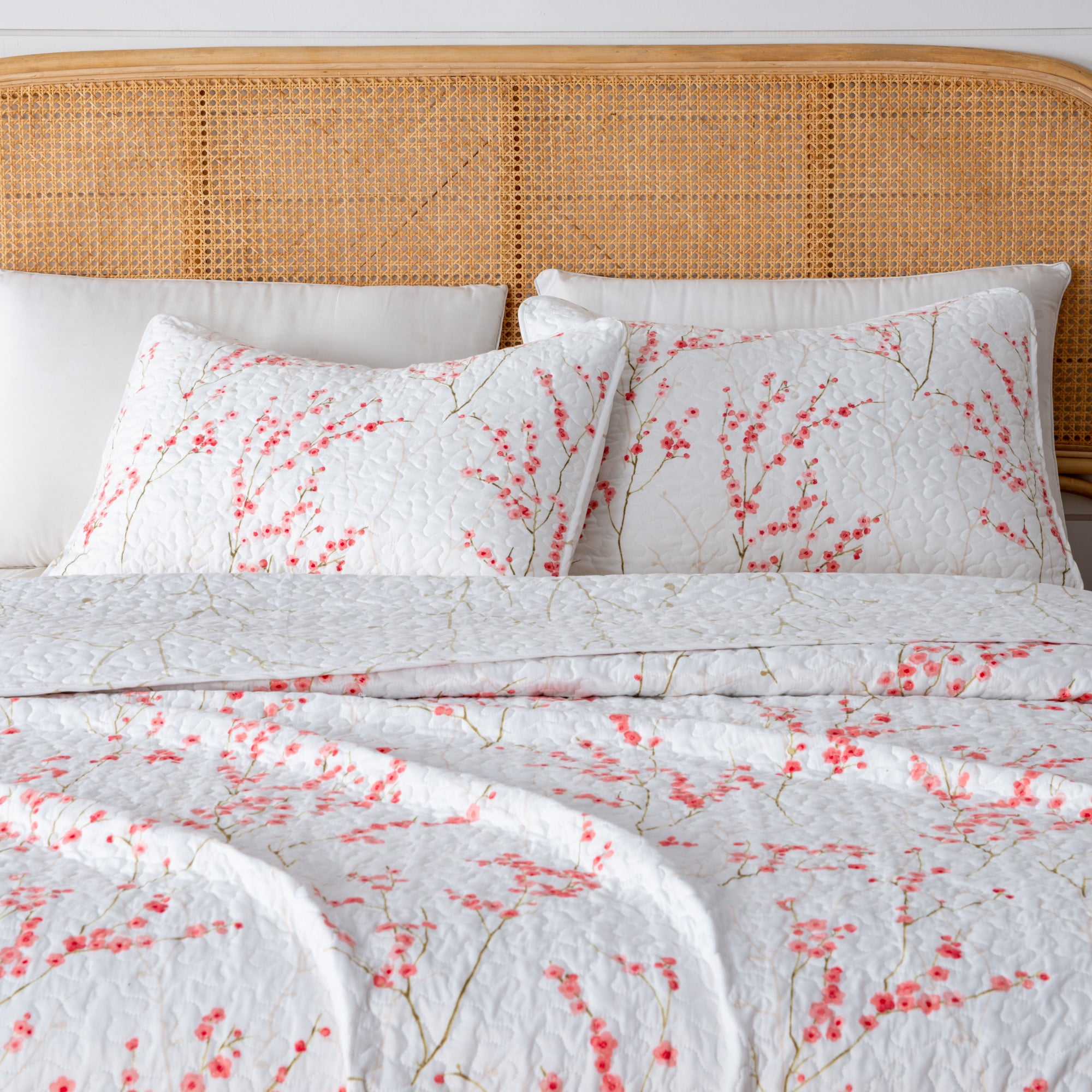 Cherry Blossom Pink Microfiber Twin Reversible Quilt Set