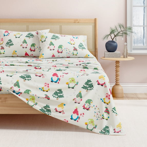 Great Bay Home Christmas Flannel Sheet Set - 100% Turkish Cotton - Double Brushed - Queen, Holiday Gnomes